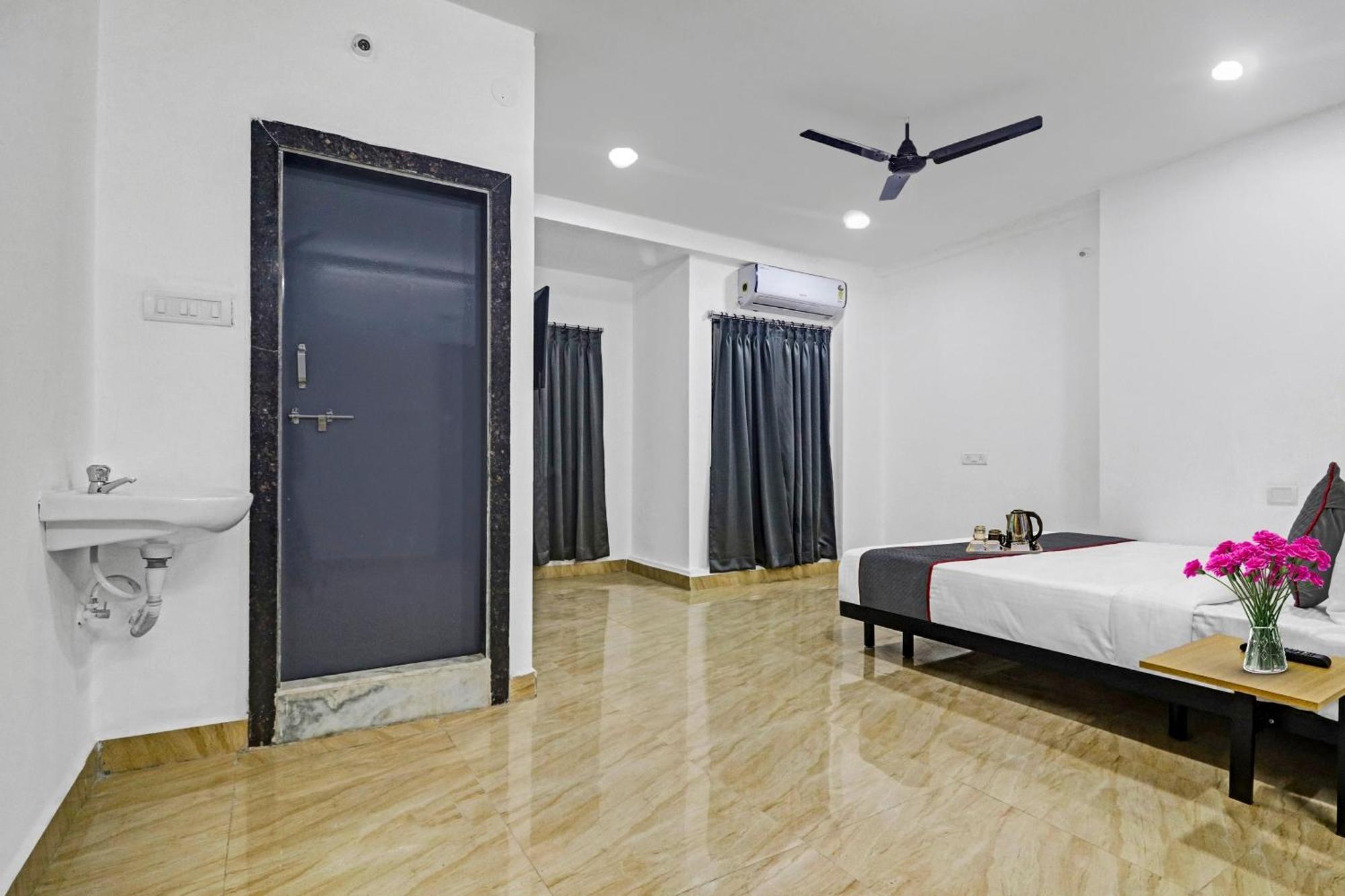 Townhouse De Alphabet Hotel Gachibowli Zewnętrze zdjęcie