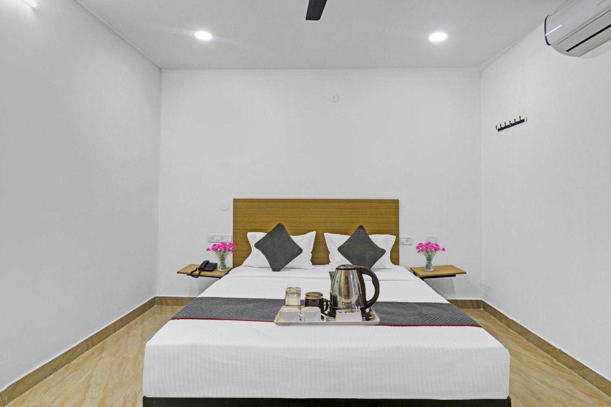 Townhouse De Alphabet Hotel Gachibowli Zewnętrze zdjęcie
