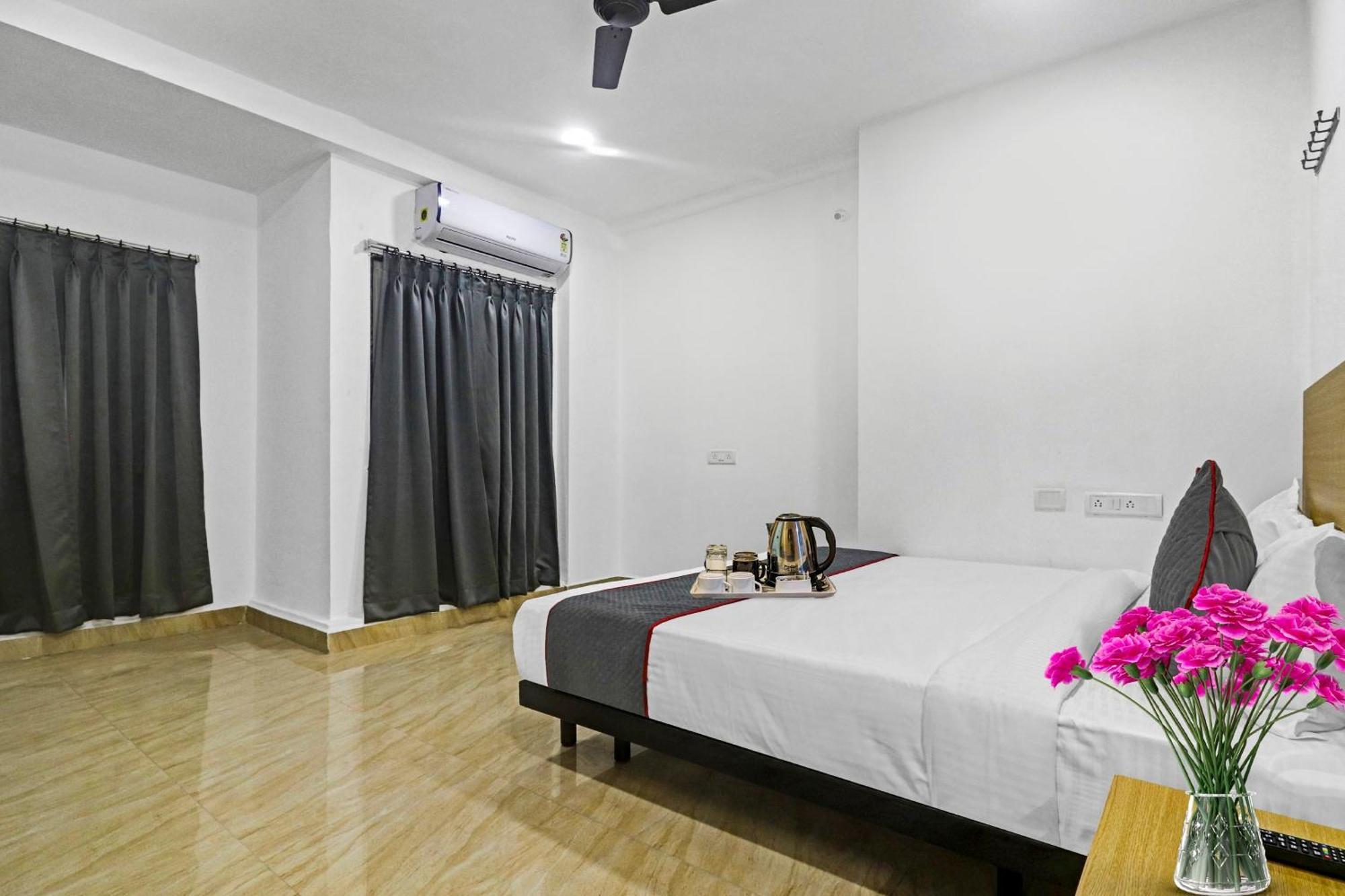 Townhouse De Alphabet Hotel Gachibowli Zewnętrze zdjęcie