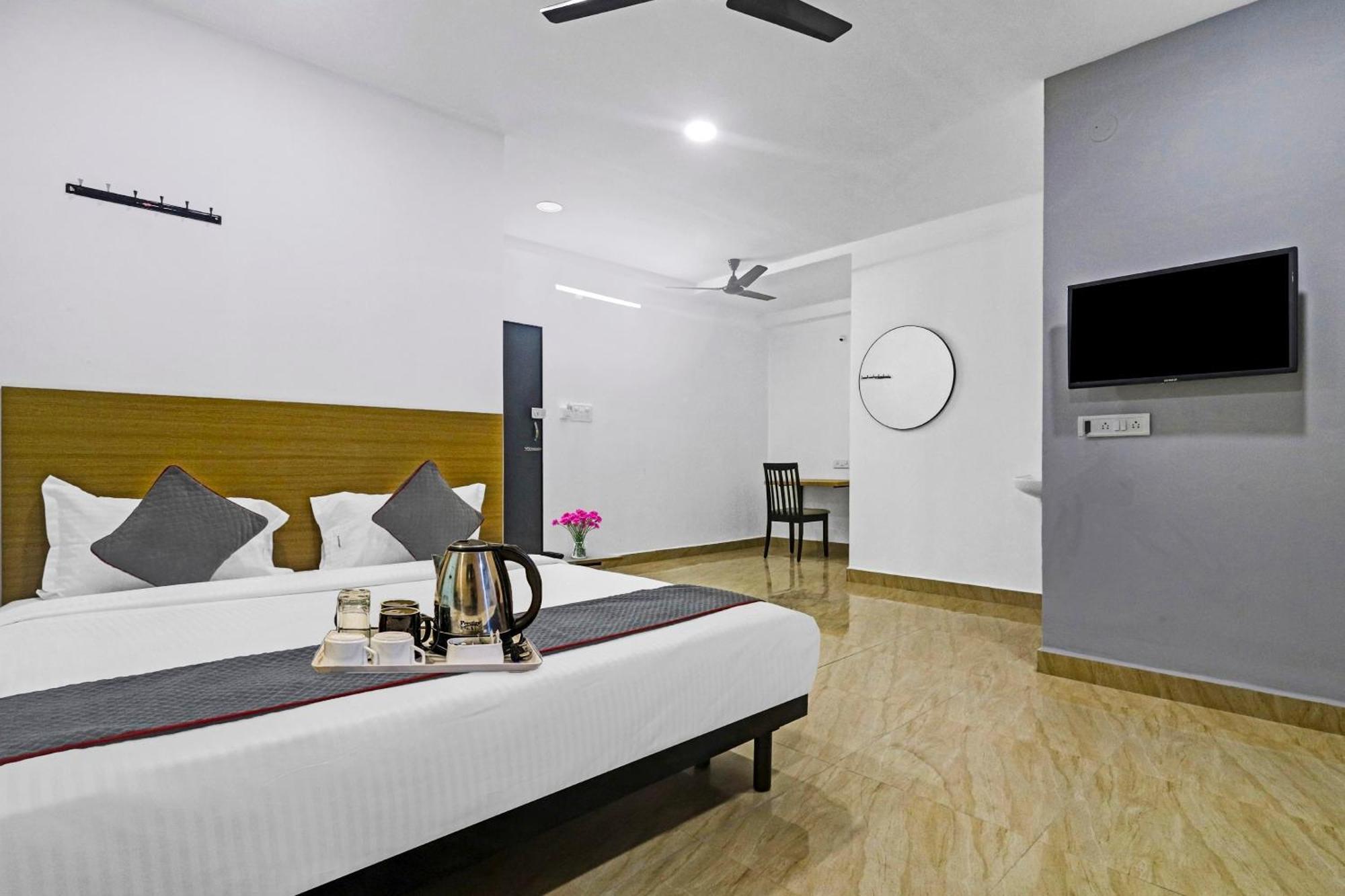 Townhouse De Alphabet Hotel Gachibowli Zewnętrze zdjęcie